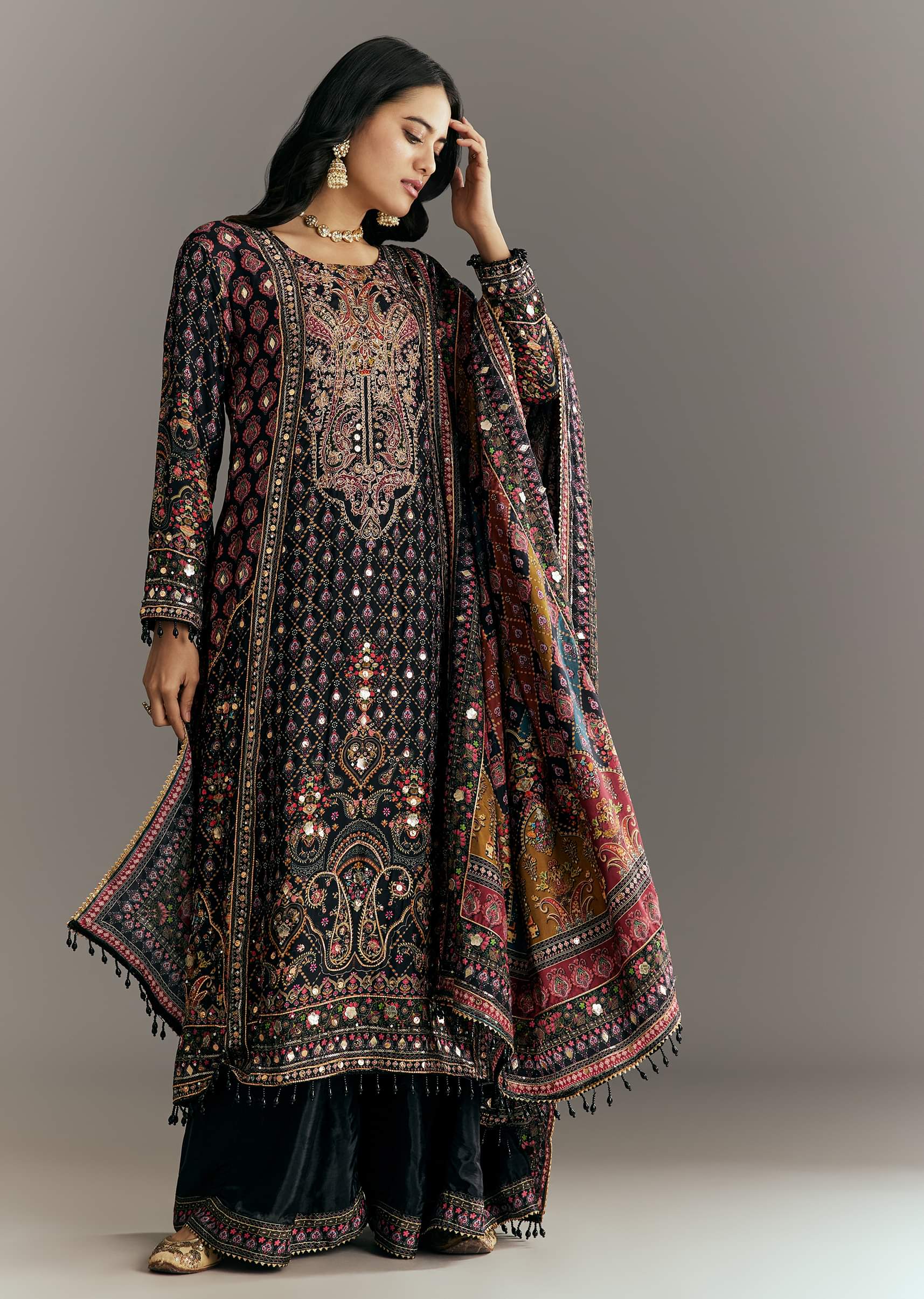 Noor-E-Nazakat Black Velvet Heritage Suit Set