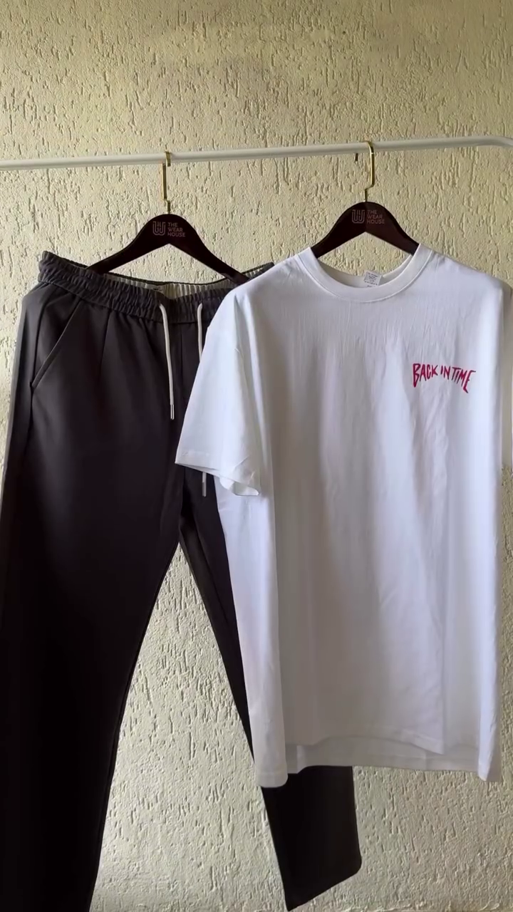 Athleisure Essential Black Graphic T-Shirt with Light Grey Jogger Pants – Everyday Sporty Comfort Wear - Image 2