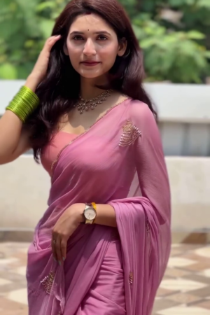 ✨ Effortless Elegance: Drape yourself in this stunning saree