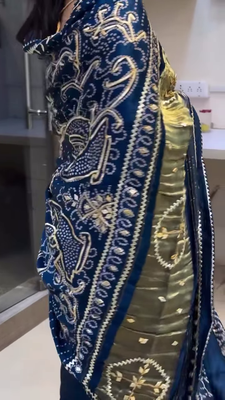 Karwa Chauth Romance – Draped in Devotion - Image 5