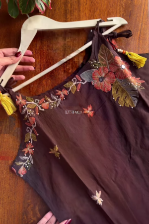 Grace in Every Drape – Discover Timeless