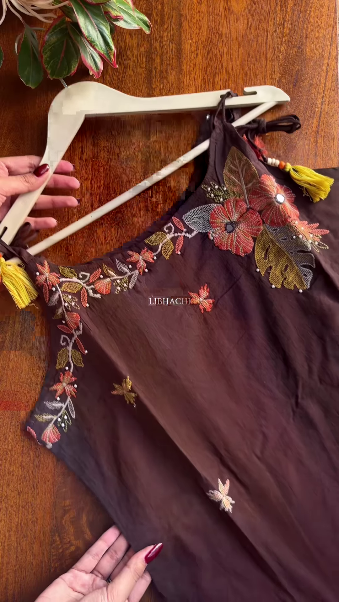 Grace in Every Drape – Discover Timeless